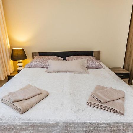 Ferienwohnung Prostorny Tripokojovy Apartman U Nabrezi Vltavy Prag Exterior foto