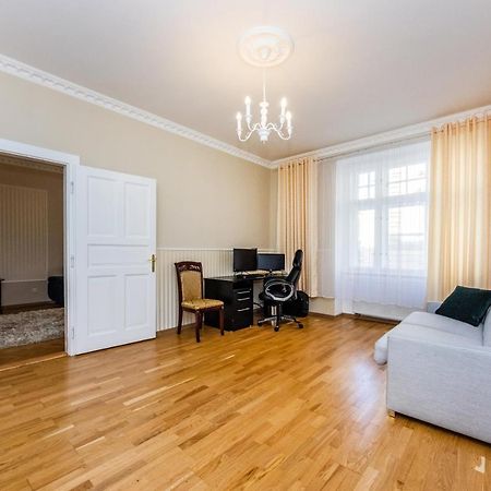 Ferienwohnung Prostorny Tripokojovy Apartman U Nabrezi Vltavy Prag Exterior foto