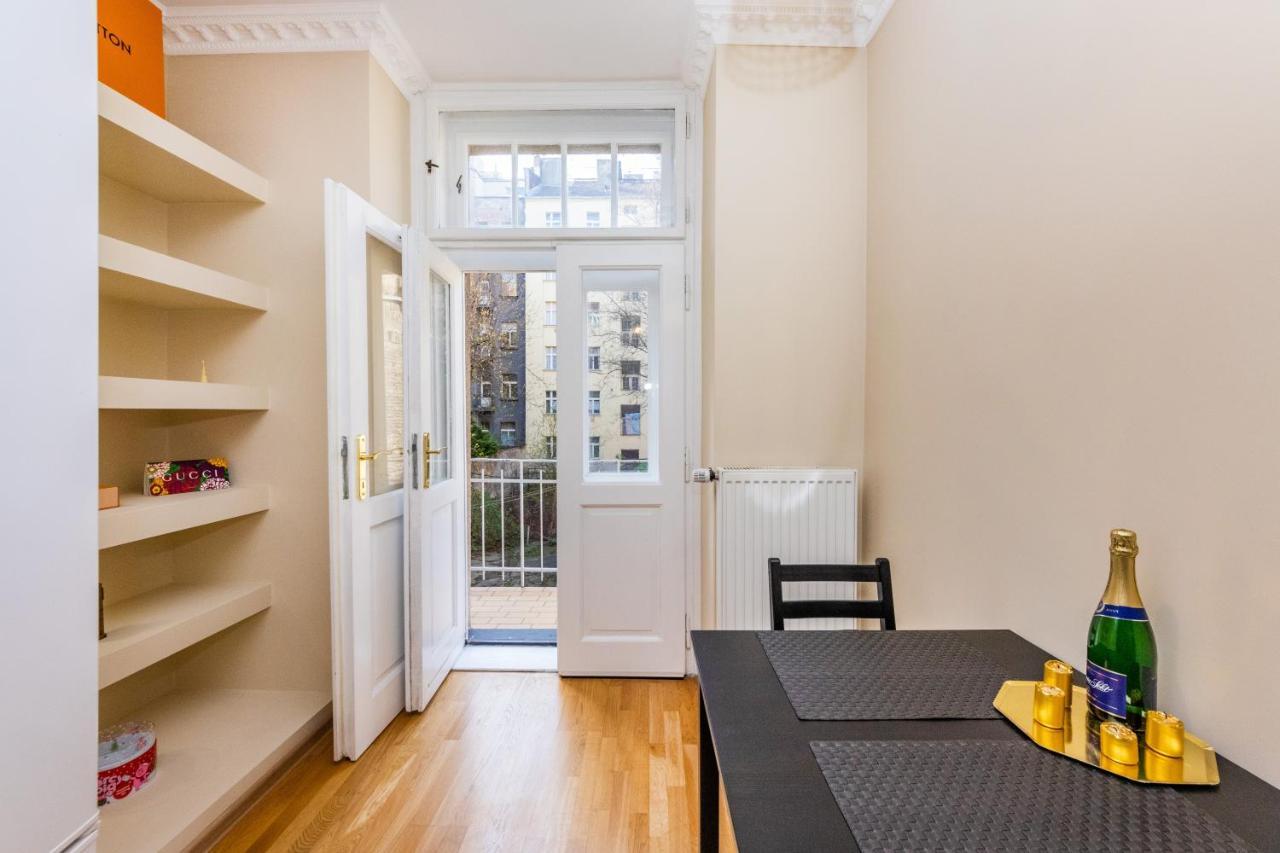 Ferienwohnung Prostorny Tripokojovy Apartman U Nabrezi Vltavy Prag Exterior foto