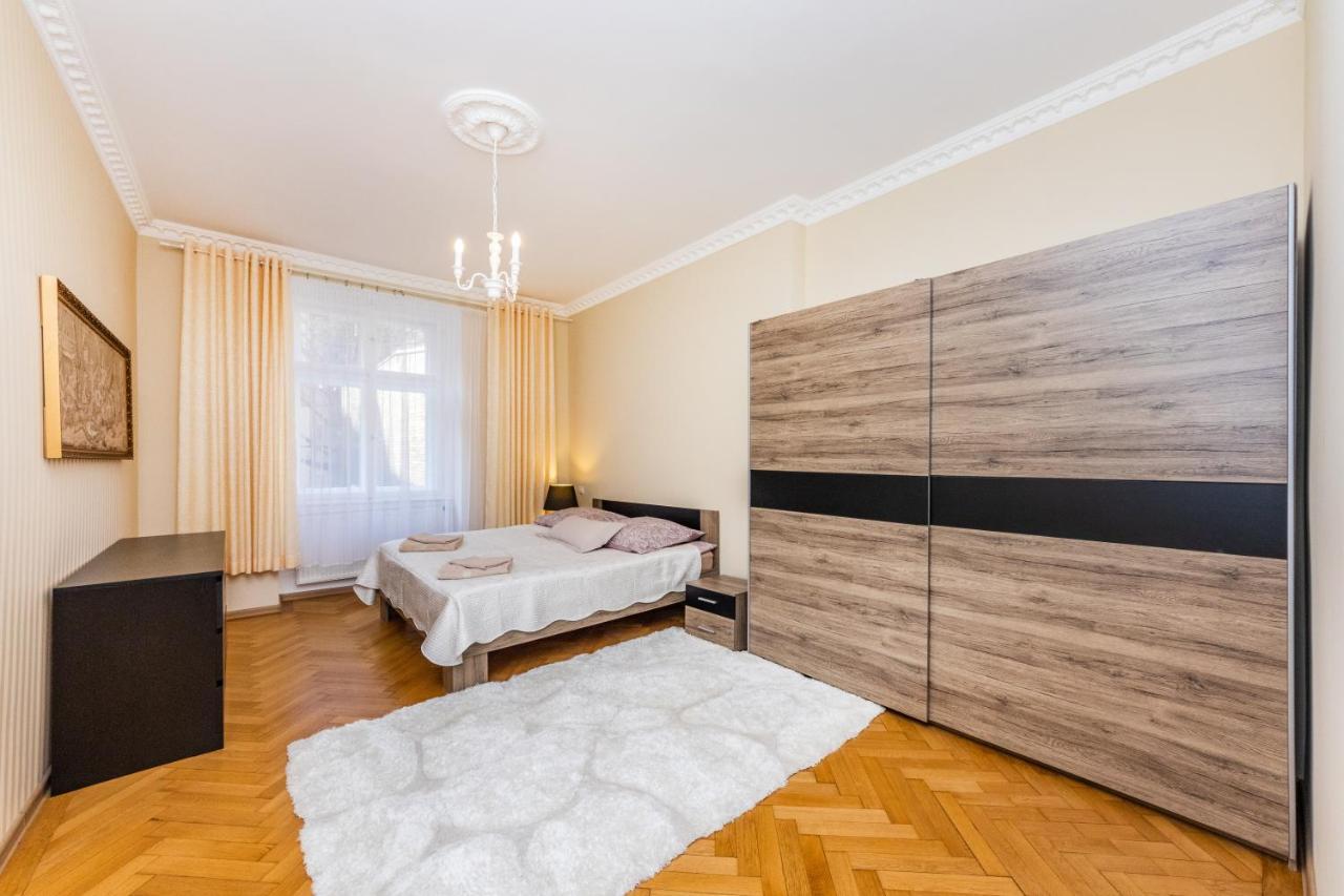 Ferienwohnung Prostorny Tripokojovy Apartman U Nabrezi Vltavy Prag Exterior foto