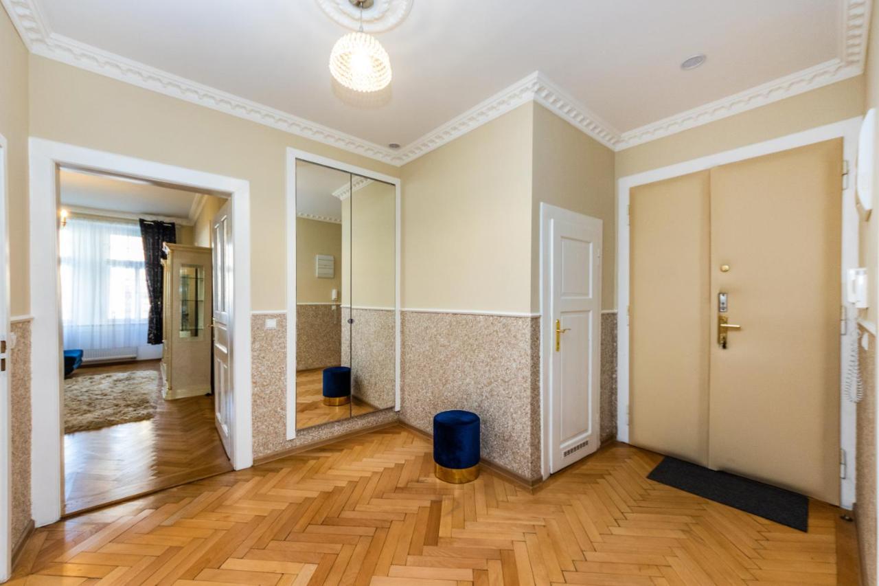 Ferienwohnung Prostorny Tripokojovy Apartman U Nabrezi Vltavy Prag Exterior foto