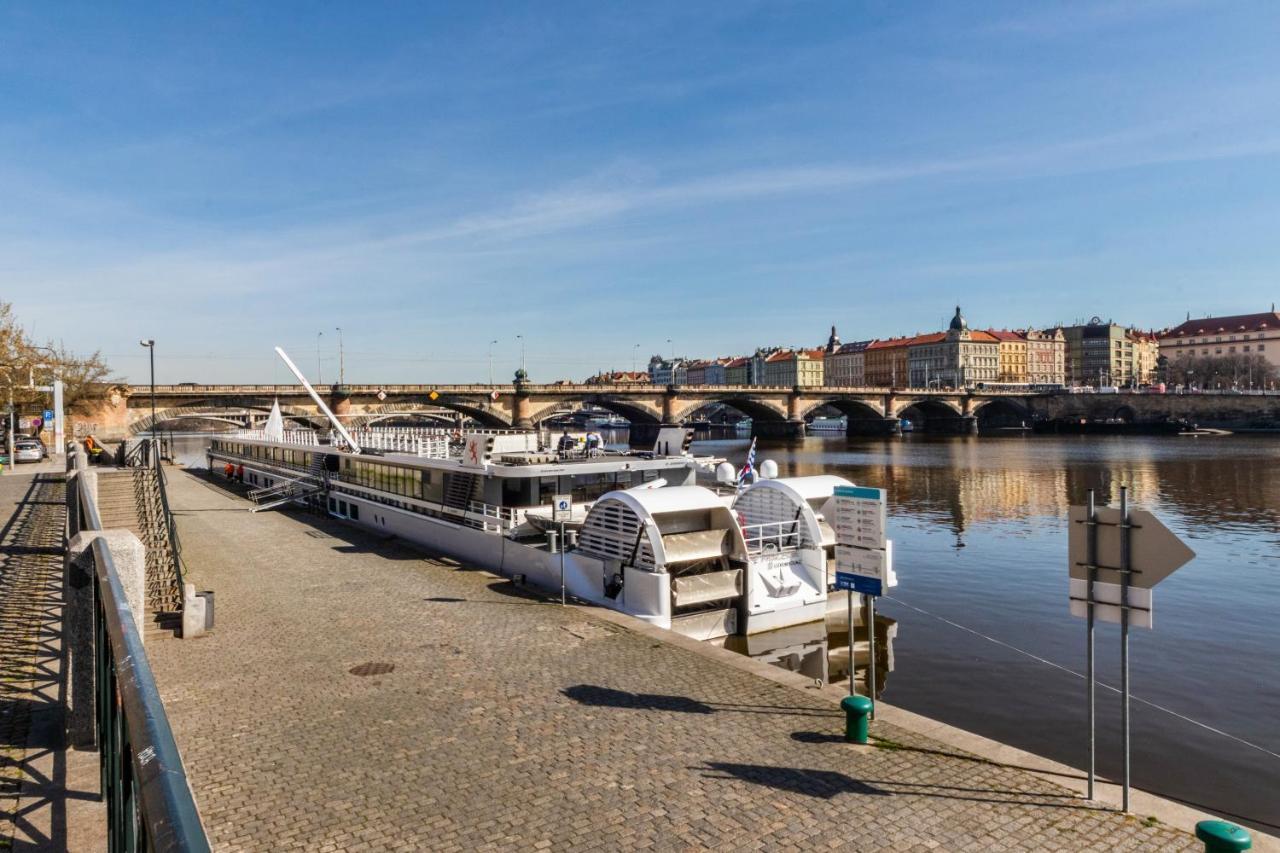 Ferienwohnung Prostorny Tripokojovy Apartman U Nabrezi Vltavy Prag Exterior foto